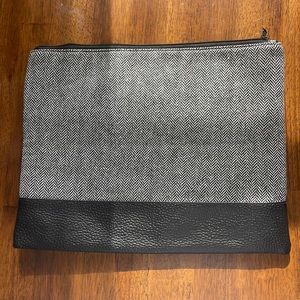 New tablet pouch or large cosmetic bag